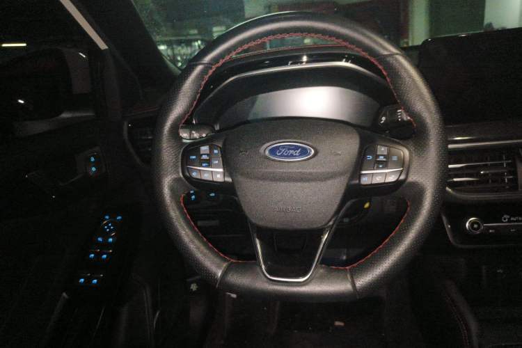Used Ford Focus 2021 Sedan EcoBoost 180 Automatic ST Line Steering Wheel