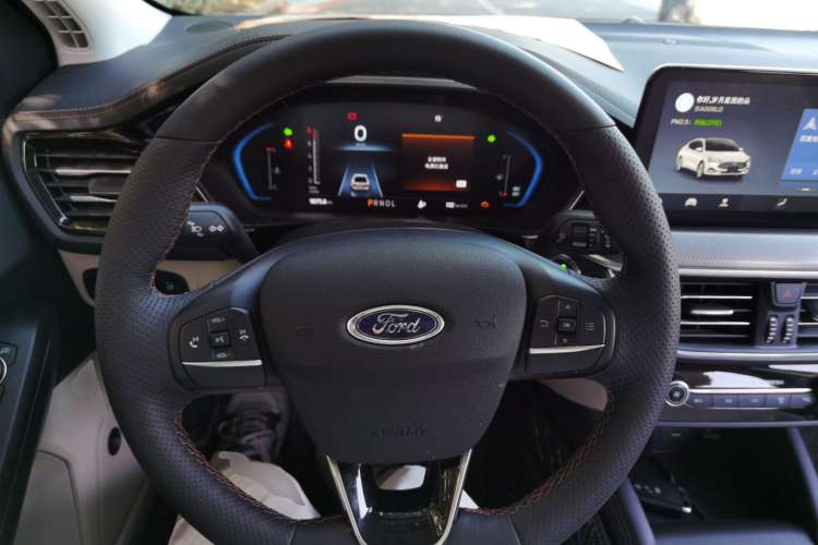 Used Ford Focus 2021 Sedan EcoBoost 180 Automatic Trendy Model Steering Wheel