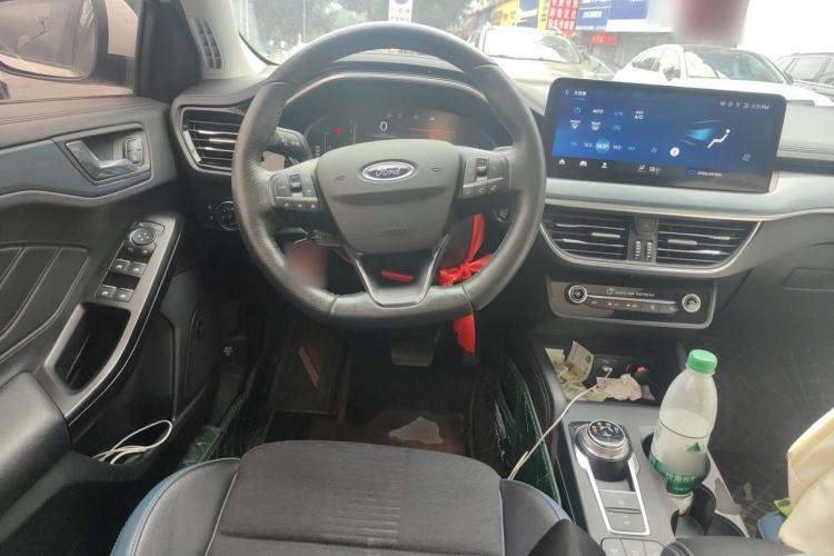 Used Ford Focus 2021 EcoBoost 180 Automatic Hunter Edition Steering Wheel