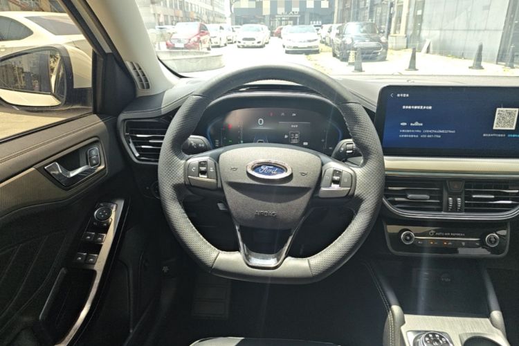 Used Ford Focus 2021 Sedan EcoBoost 180 Automatic Trendy Model Steering Wheel