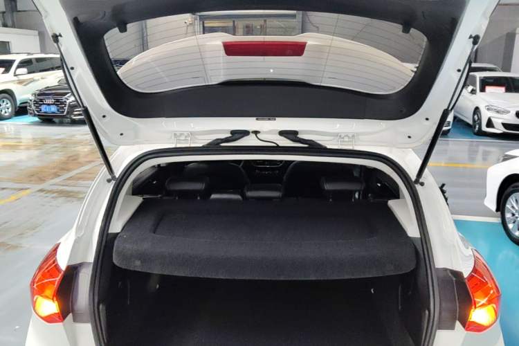 Used Ford Focus 2021 Hatchback EcoBoost 180 Automatic Titanium Edition Trunk