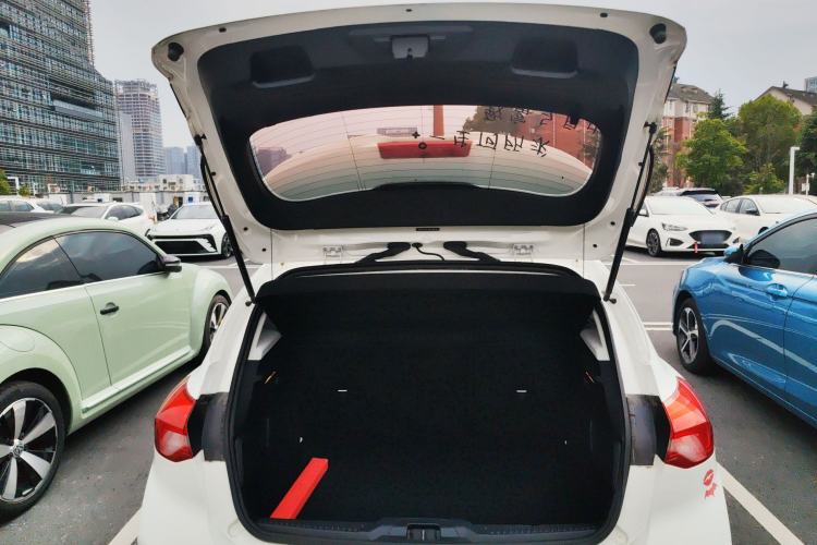Used Ford Focus 2021 Hatchback EcoBoost 180 Automatic Titanium Edition Trunk