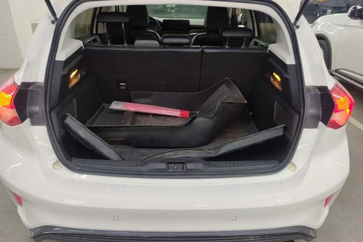 Used Ford Focus 2021 Hatchback EcoBoost 180 Automatic Titanium Edition Trunk