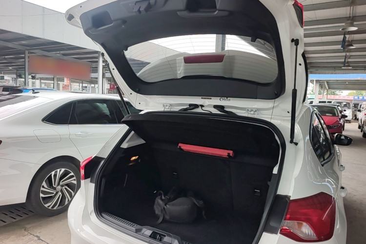 Used Ford Focus 2021 Hatchback EcoBoost 180 Automatic Titanium Edition Trunk