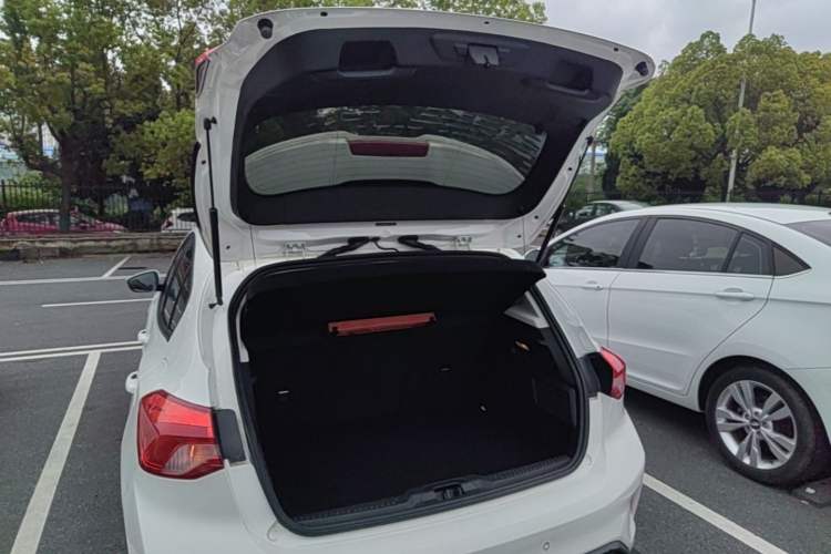 Used Ford Focus 2021 Hatchback EcoBoost 180 Automatic Titanium Edition Trunk