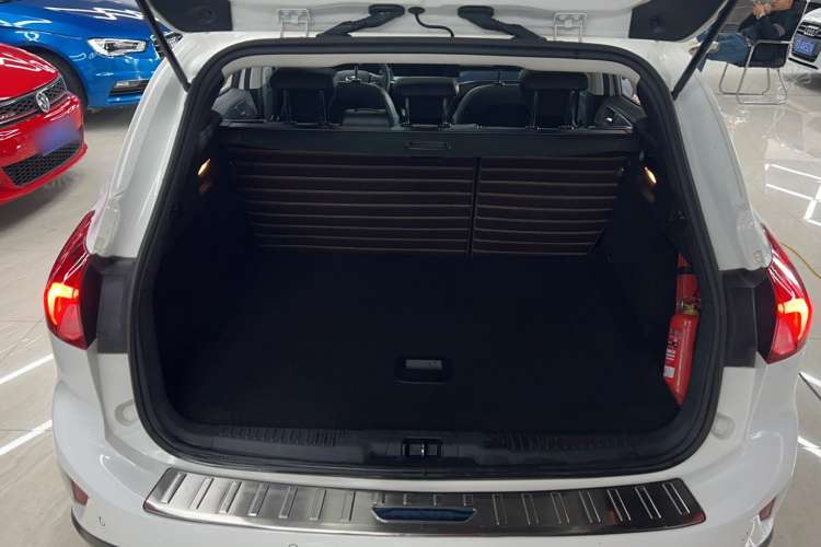 Used Ford Focus 2021 EcoBoost 180 Automatic Hunter Edition Trunk