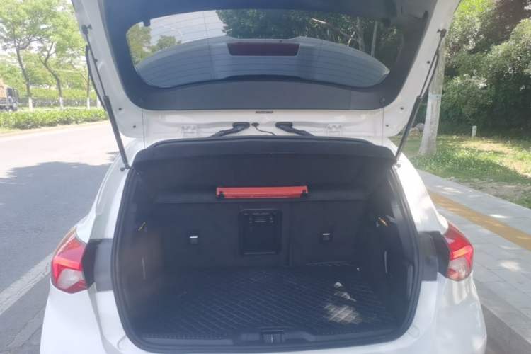Used Ford Focus 2021 Hatchback EcoBoost 180 Automatic ST Line Trunk