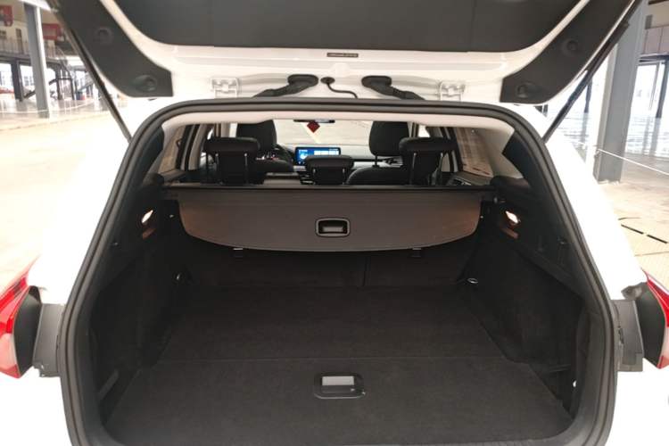 Used Ford Focus 2021 EcoBoost 180 Automatic Hunter Edition Trunk