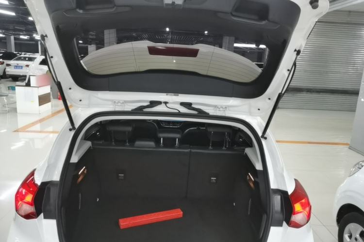 Used Ford Focus 2021 Hatchback EcoBoost 180 Automatic Titanium Edition Trunk