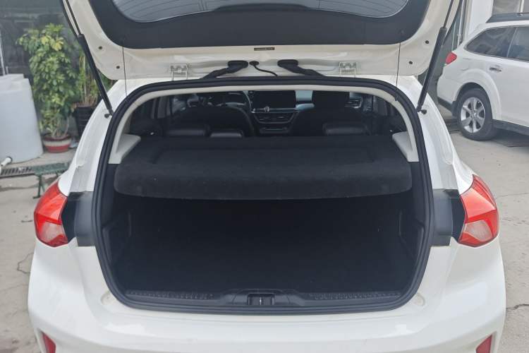 Used Ford Focus 2021 Hatchback EcoBoost 180 Automatic Titanium Edition Trunk