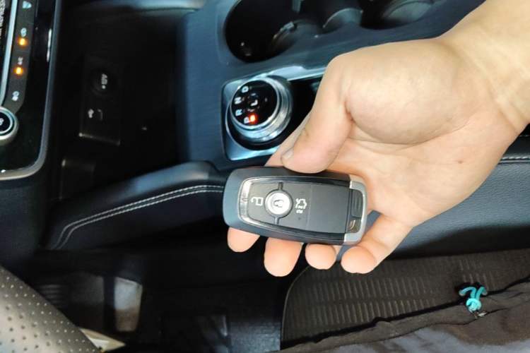 Used Ford Focus 2021 Hatchback EcoBoost 180 Automatic Titanium Edition Vehicle Key