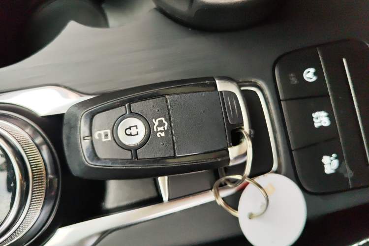 Used Ford Focus 2021 Hatchback EcoBoost 180 Automatic Titanium Edition Vehicle Key