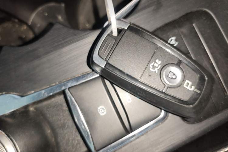 Used Ford Focus 2021 Hatchback EcoBoost 180 Automatic Titanium Edition Vehicle Key