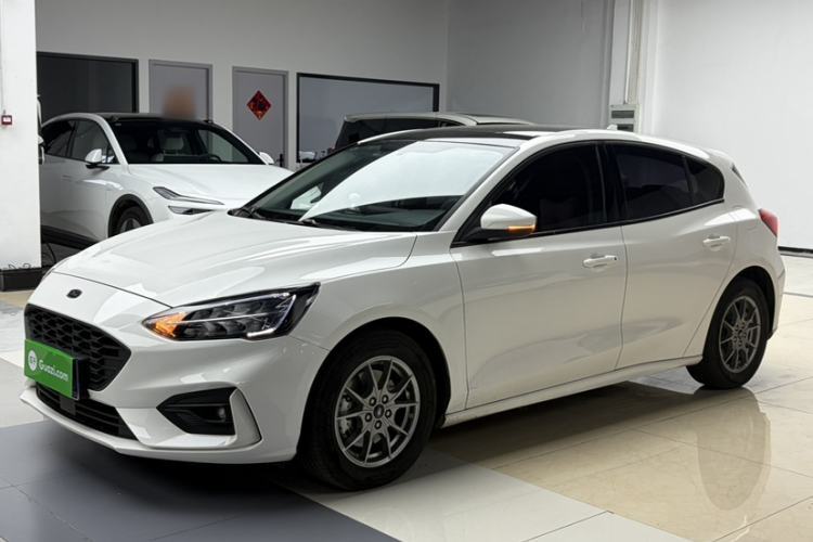 Used Ford Focus 2021 Hatchback EcoBoost 180 Automatic Titanium Edition Guazi used car, China used car export, Used car for sale, Used  cars, Cheapest cars for sale