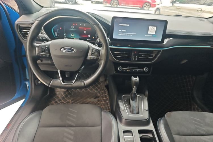 Used Ford Focus 2022 Hatchback EcoBoost 180 Automatic S Edition Center Console