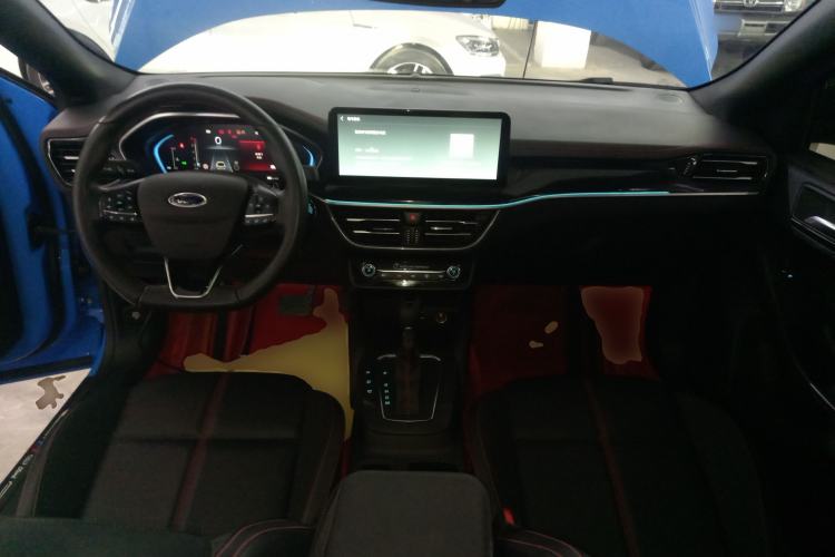 Used Ford Focus 2022 Sedan EcoBoost 180 Automatic ST Line Center Console