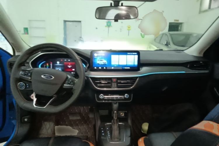 Used Ford Focus 2022 Hatchback EcoBoost 180 Automatic Performance Edition Center Console