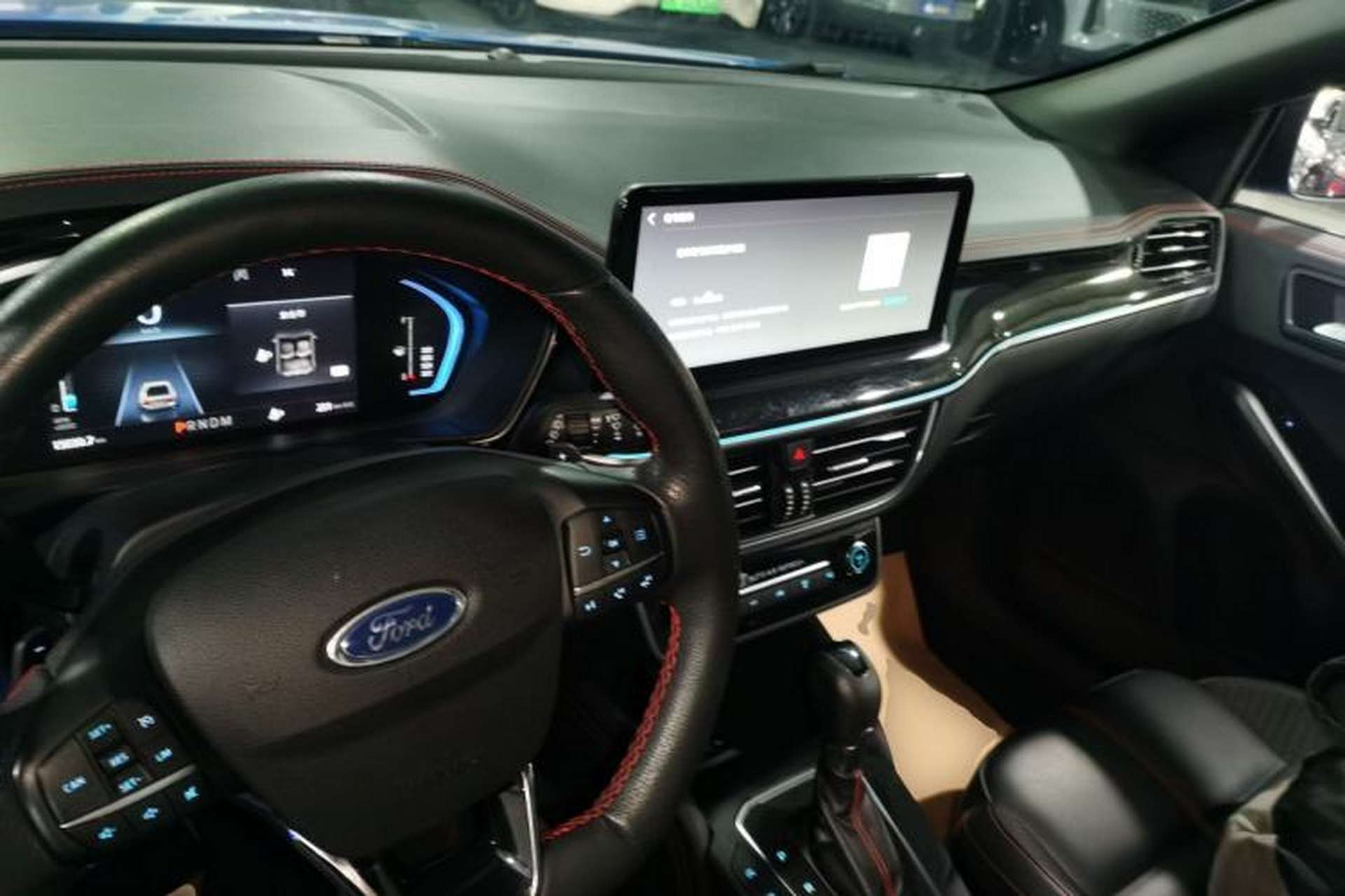 Used Ford Focus 2022 Hatchback EcoBoost 180 Automatic ST Line Center Console