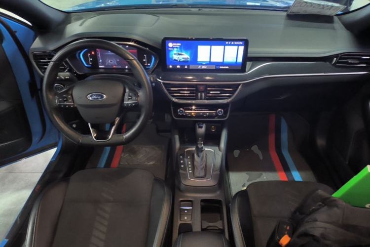 Used Ford Focus 2022 Hatchback EcoBoost 180 Automatic S Edition Center Console