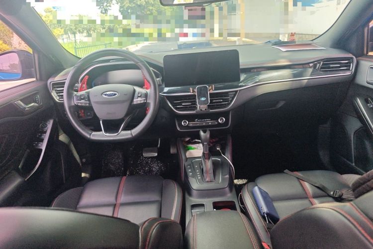 Used Ford Focus 2022 Sedan EcoBoost 180 Automatic ST Line Center Console