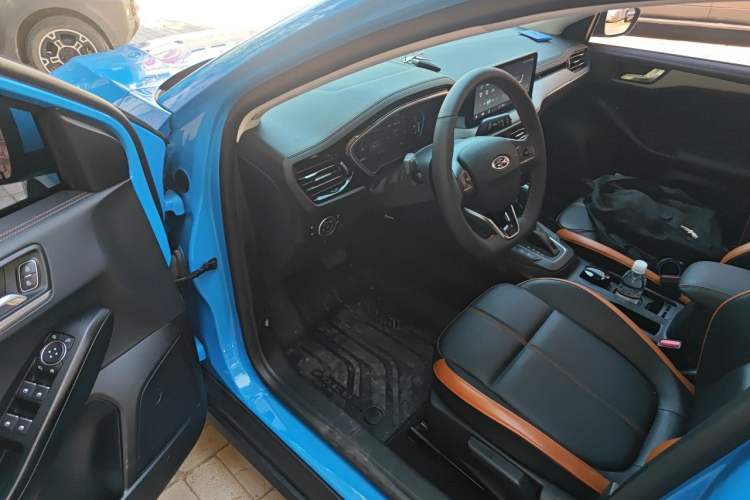 Used Ford Focus 2022 Hatchback EcoBoost 180 Automatic Performance Edition Driver Seat