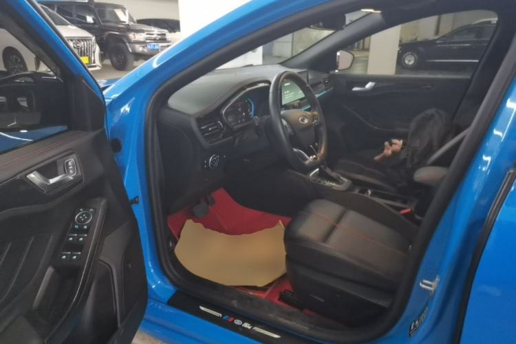 Used Ford Focus 2022 Sedan EcoBoost 180 Automatic ST Line Driver Seat