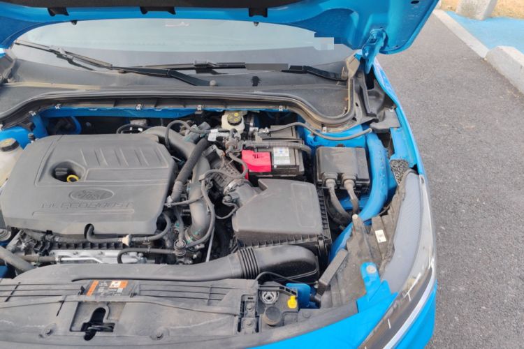 Used Ford Focus 2022 Sedan EcoBoost 180 Automatic ST Line Engine Bay Left
