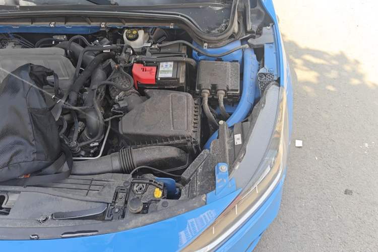 Used Ford Focus 2022 Sedan EcoBoost 180 Automatic Performance Edition Engine Bay Left
