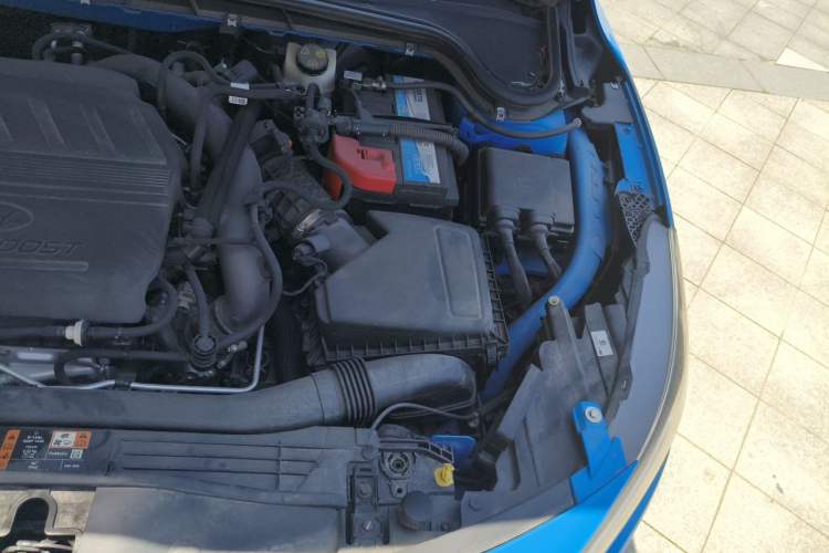 Used Ford Focus 2022 Sedan EcoBoost 180 Automatic Performance Edition Engine Bay Left