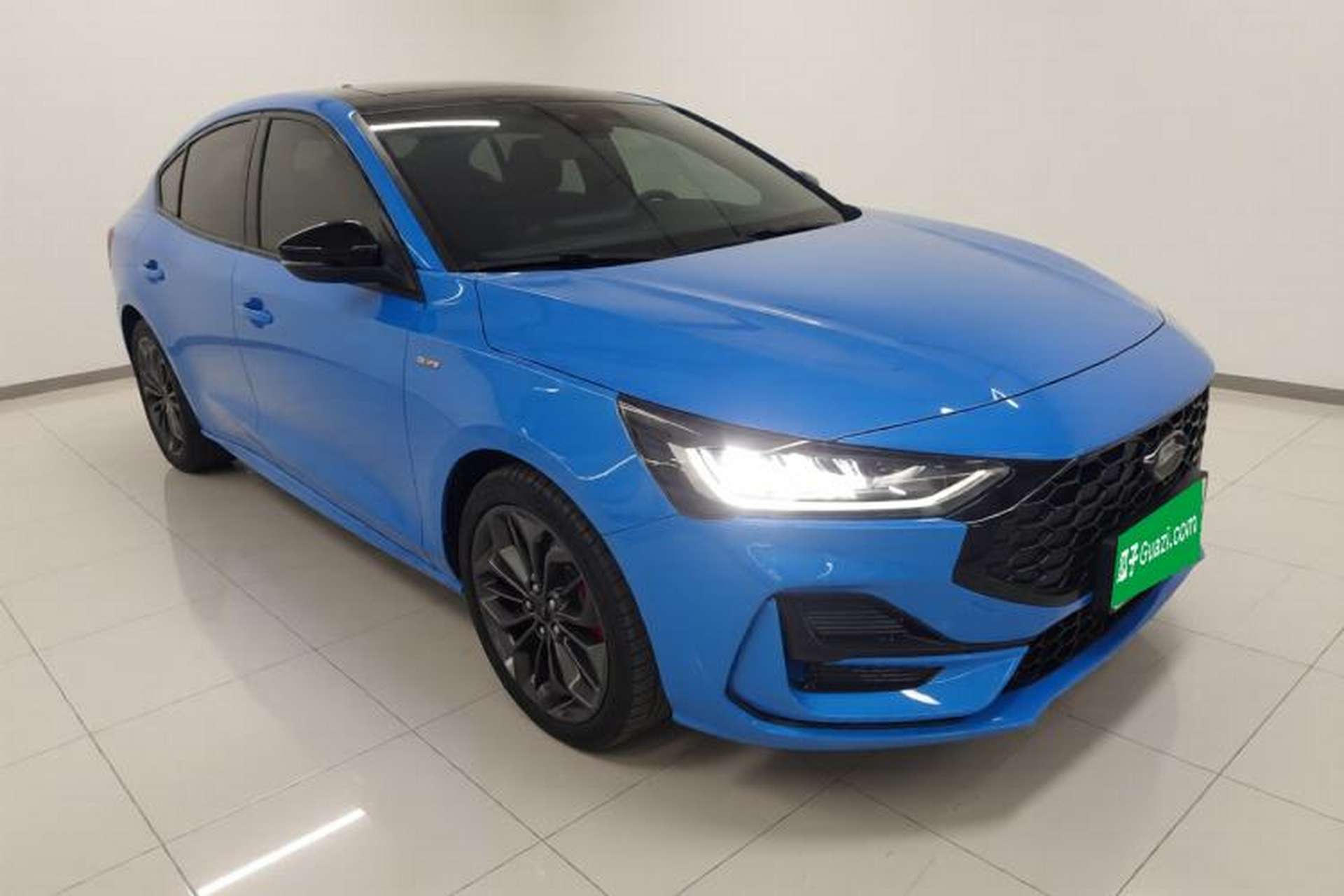 Used Ford Focus 2022 Sedan EcoBoost 180 Automatic ST Line Exterior 1