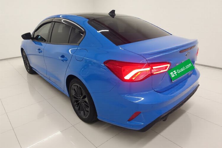 Used Ford Focus 2022 Sedan EcoBoost 180 Automatic ST Line Exterior 2