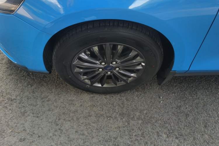 Used Ford Focus 2022 Sedan EcoBoost 180 Automatic Performance Edition Exterior 2