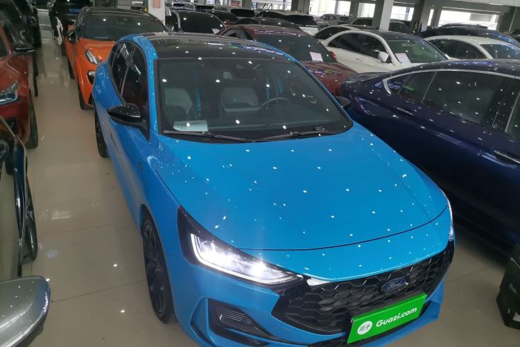 Used Ford Focus 2022 Sedan EcoBoost 180 Automatic S Edition Exterior 2