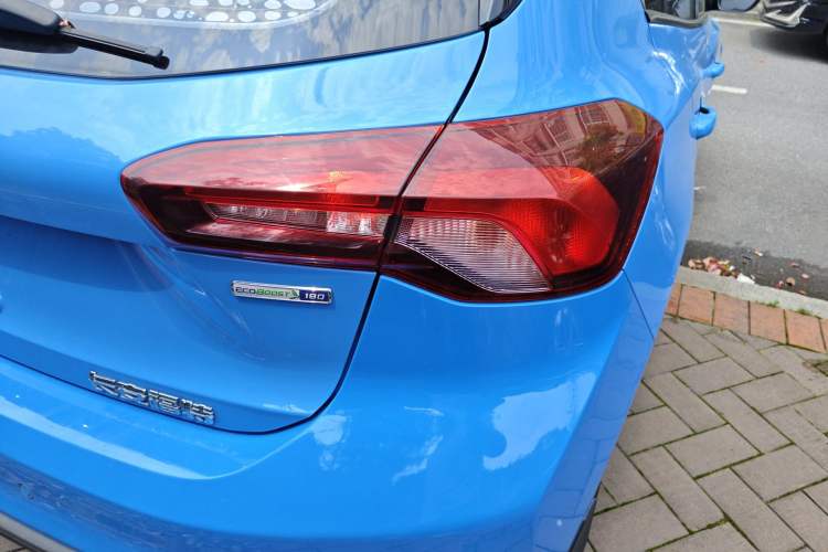 Used Ford Focus 2022 Hatchback EcoBoost 180 Automatic Performance Edition Exterior 3