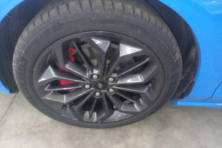 Used Ford Focus 2022 Sedan EcoBoost 180 Automatic ST Line Exterior 4