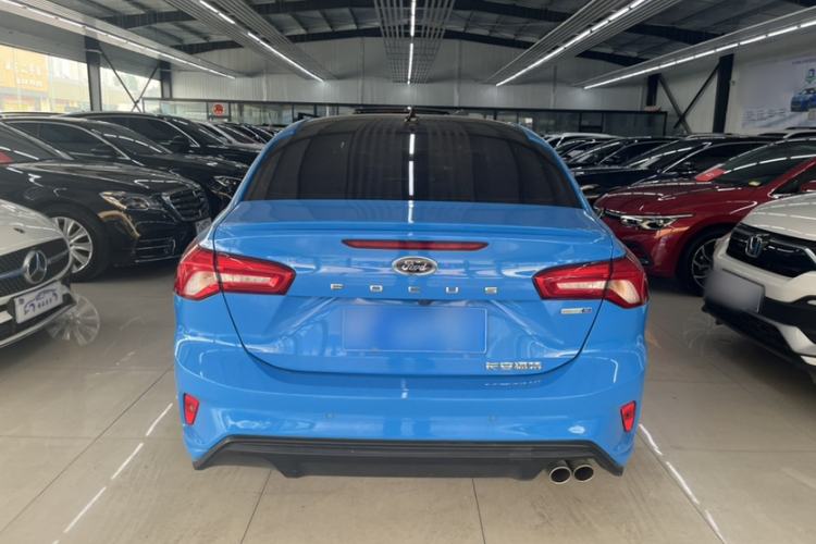 Used Ford Focus 2022 Sedan EcoBoost 180 Automatic ST Line Exterior 4