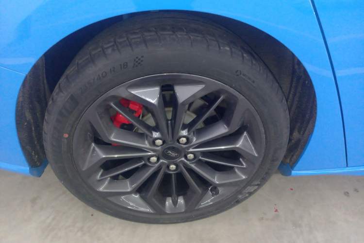 Used Ford Focus 2022 Sedan EcoBoost 180 Automatic ST Line Exterior 5