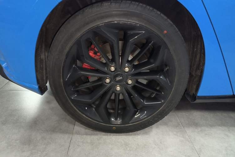 Used Ford Focus 2022 Hatchback EcoBoost 180 Automatic S Edition Exterior 5
