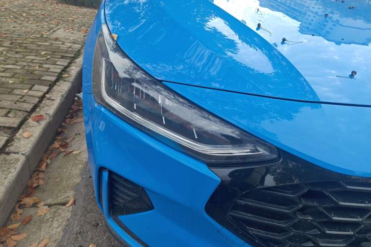 Used Ford Focus 2022 Sedan EcoBoost 180 Automatic Performance Edition Exterior 6