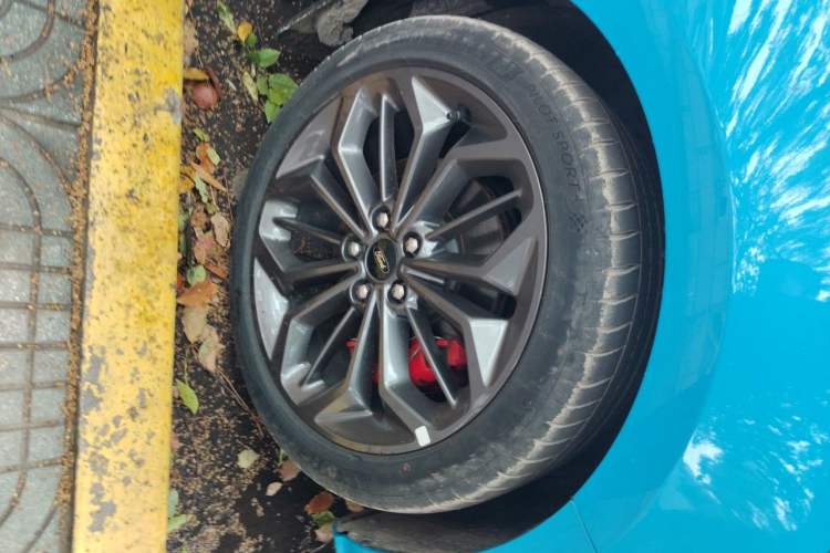 Used Ford Focus 2022 Hatchback EcoBoost 180 Automatic ST Line Exterior 7