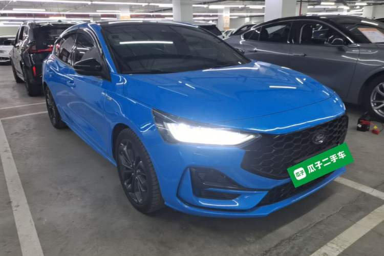 Used Ford Focus 2022 Sedan EcoBoost 180 Automatic ST Line Front Right 45 Deg