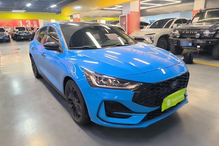 Used Ford Focus 2022 Hatchback EcoBoost 180 Automatic S Edition Front Right 45 Deg