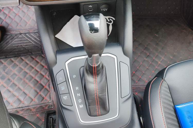 Used Ford Focus 2022 Sedan EcoBoost 180 Automatic ST Line Gear Lever