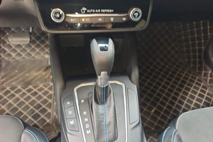 Used Ford Focus 2022 Hatchback EcoBoost 180 Automatic S Edition Gear Lever