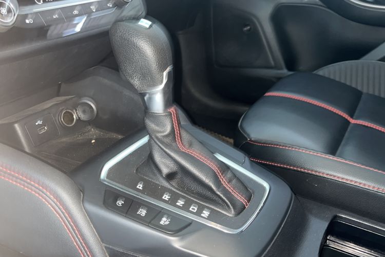 Used Ford Focus 2022 Sedan EcoBoost 180 Automatic ST Line Gear Lever