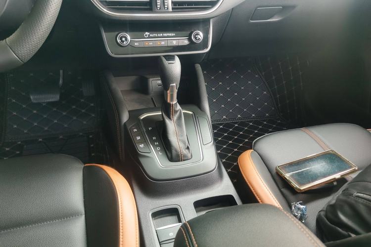 Used Ford Focus 2022 Sedan EcoBoost 180 Automatic Performance Edition Gear Lever