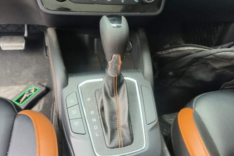 Used Ford Focus 2022 Sedan EcoBoost 180 Automatic Performance Edition Gear Lever