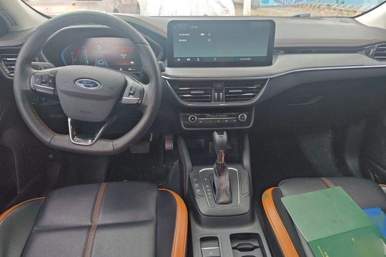 Used Ford Focus 2022 Sedan EcoBoost 180 Automatic Performance Edition Interior 2