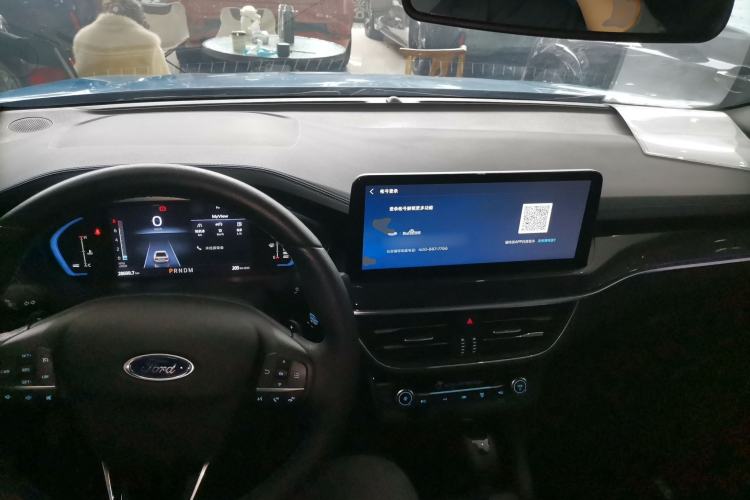 Used Ford Focus 2022 Sedan EcoBoost 180 Automatic S Edition Interior 2