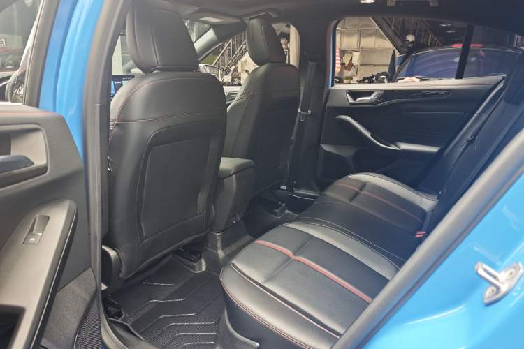 Used Ford Focus 2022 Hatchback EcoBoost 180 Automatic ST Line Interior 4